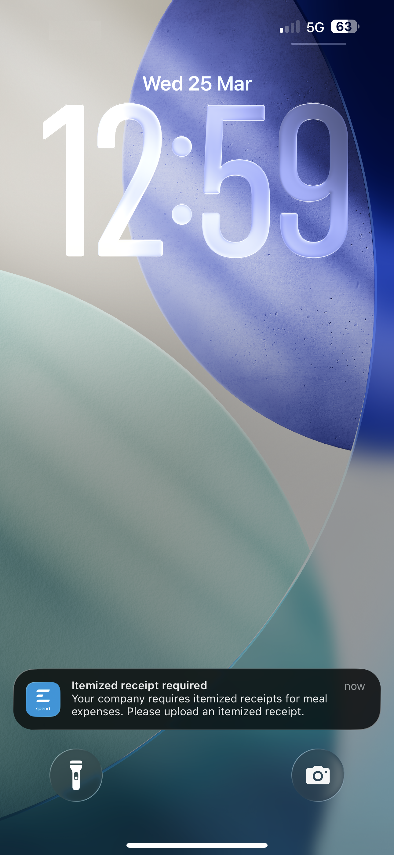 Mobile push notification showing missing itemization alert for a receipt upload.